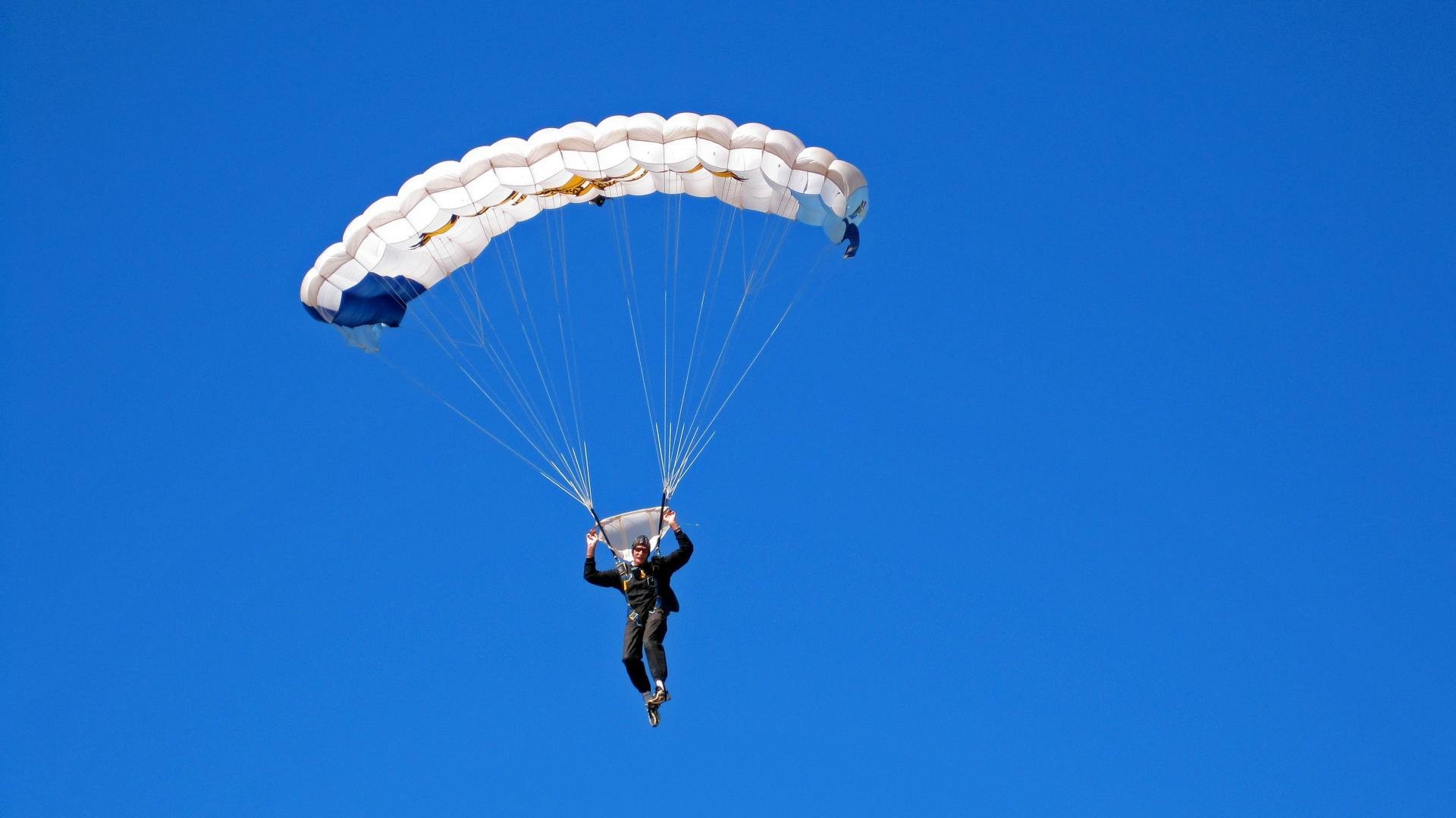 中国羽毛球队全英赛再夺三金，羽毛球全英赛2020时间表